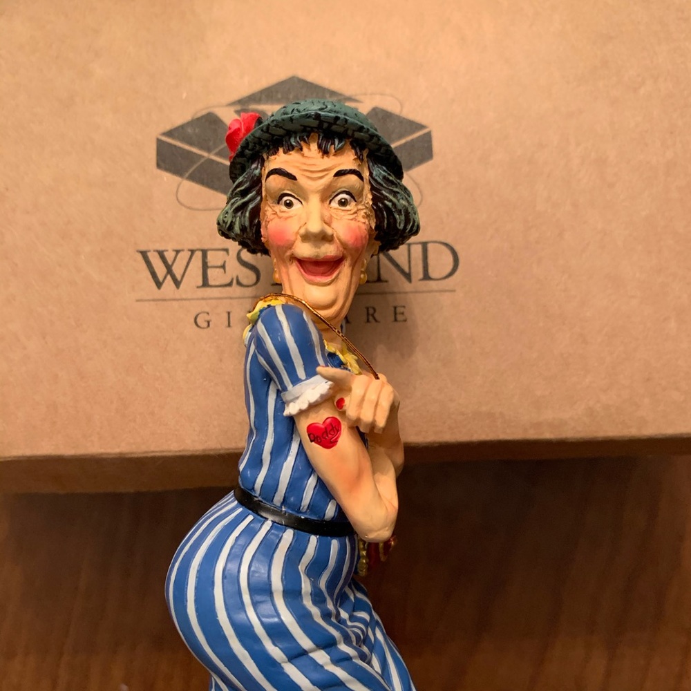 Funny Westland  Miss Sallie Laverne Figurine